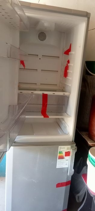 Продам холодильник,не в рабочем состоянии