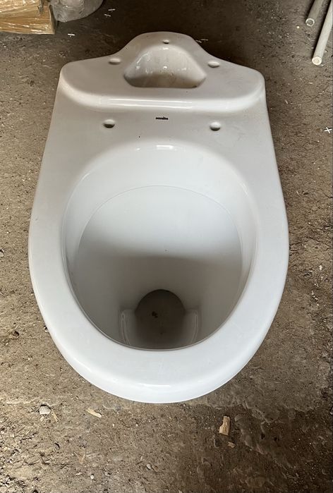 Продам новый напольный унитаз (чаша)