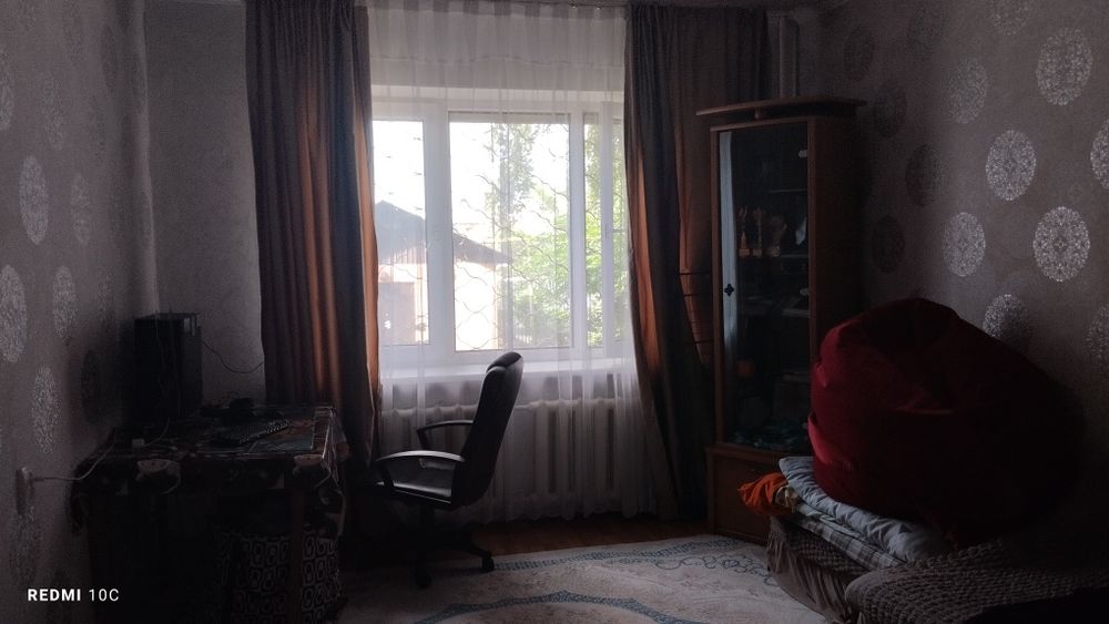 Срочно продается 2-х ком.квартира.