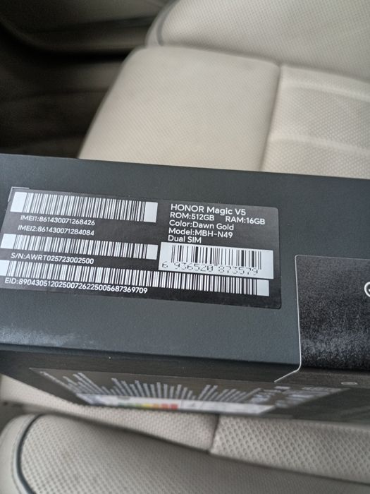 Honor magic v5  gold