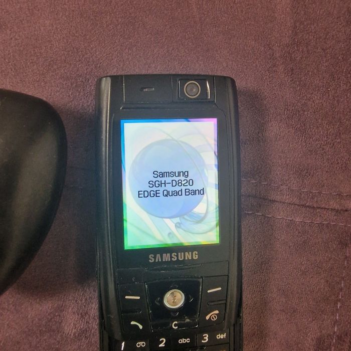 Telefon Samsung SGH-D820