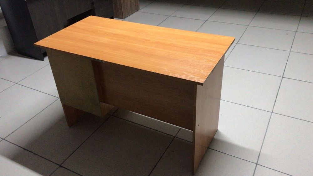 Продам офисный мебель срочно