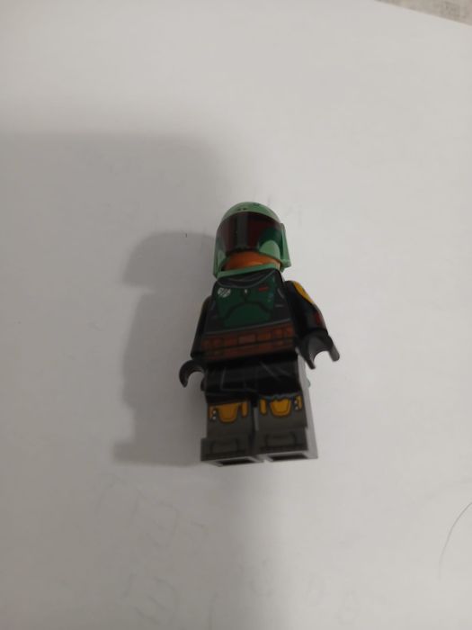 Vând mini figurine Lego Star Wars