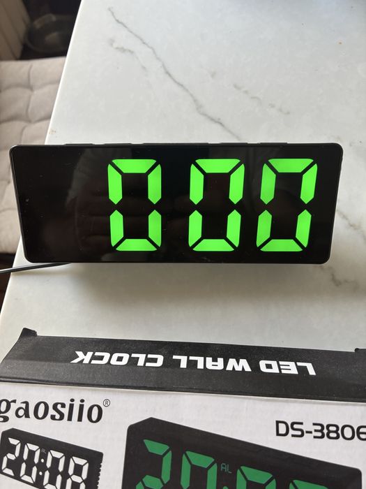 Ceas clock digital cu alarma