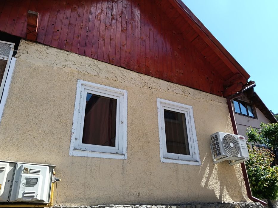 Casă de închiriat