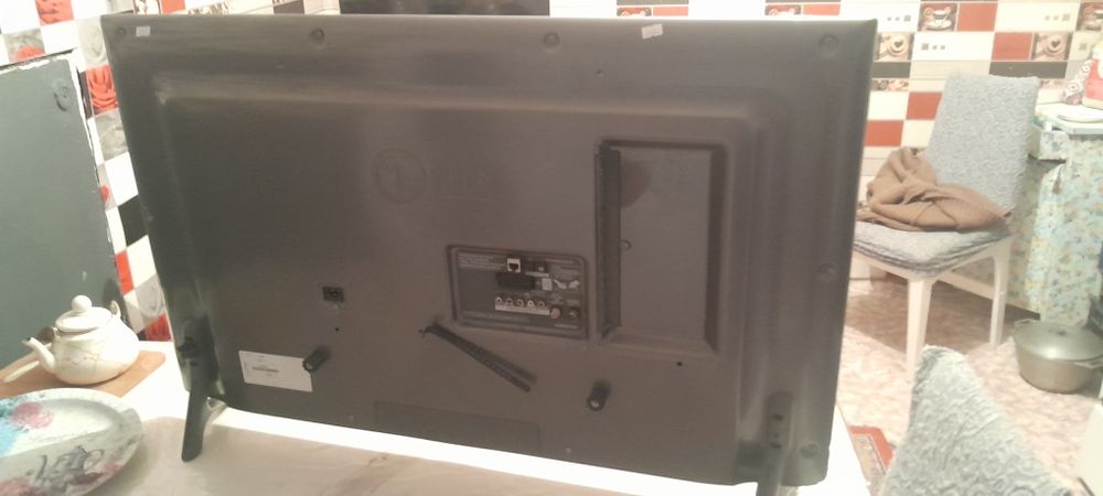 Продам смарт телевизор