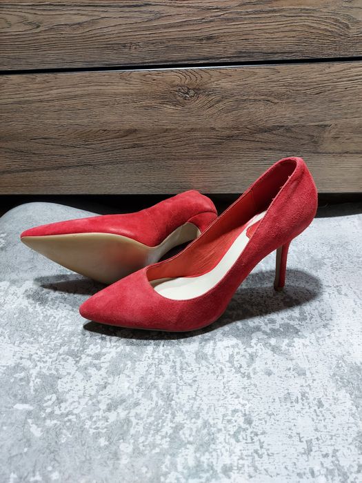 Продам новые туфли