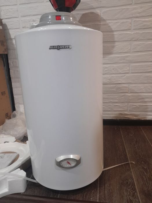 Водонагреватель, объем 50 литров
