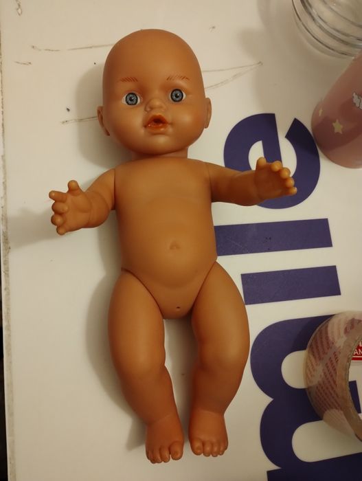 Păpușă jucărie !