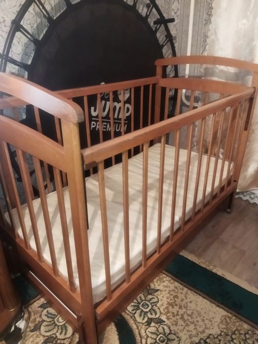 Продам манежку кровать и коляску