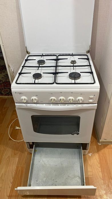 Продам газовую плиту