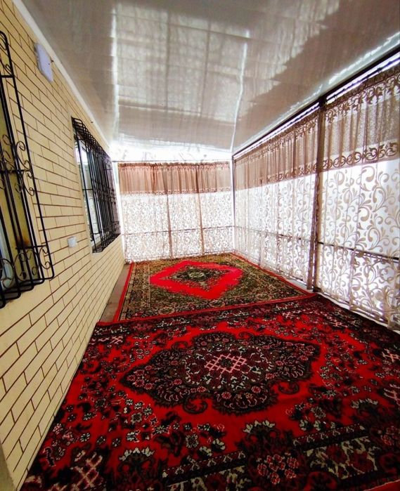 Продаётся 4 комнатная на первом этаже Юнусабад 15 квл