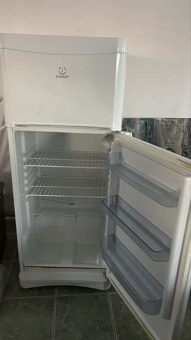 Продается холодильник.