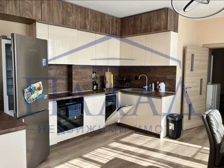 Продава се Тристаен апартамент в Варна, Левски - 85 кв.м за 2412 €/кв.м - Снимка #1