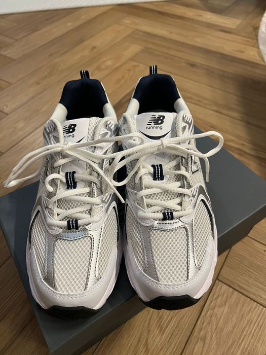 Продам кроссовки New balance 530
