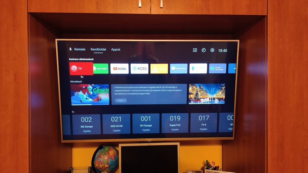 Vând Smart TV Android Sony KD-49XE8077