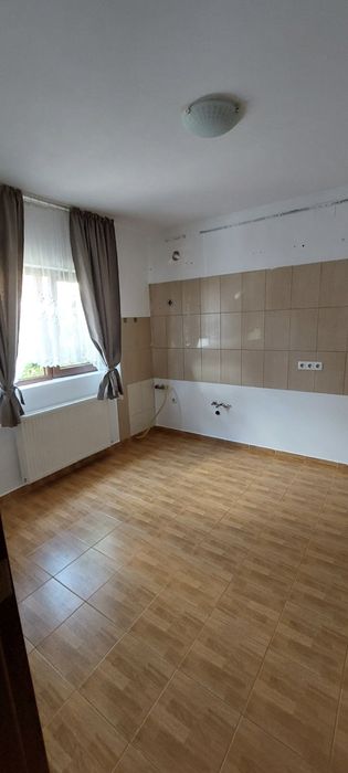 PROPRIETAR   inchiriez casa individuala P+M + pod , Dumbravita ,