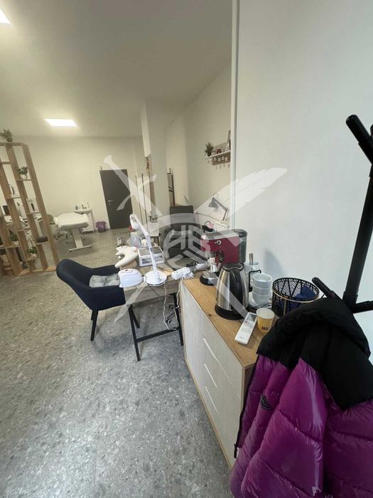 Продава се Офис в Бургас, Зорница - 40 кв.м за 1575 €/кв.м - Снимка #8