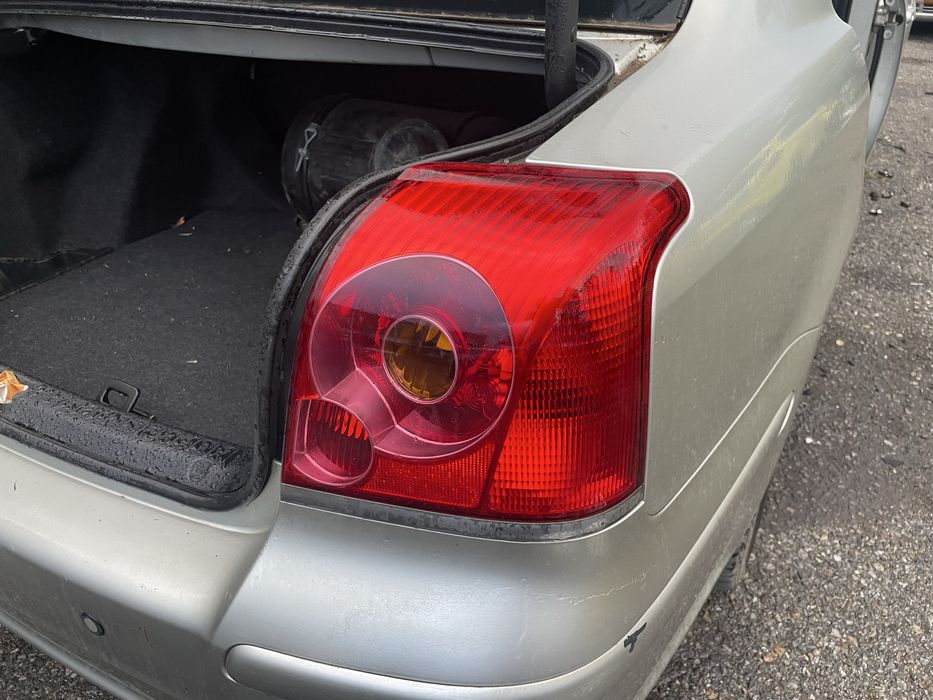 Стоп стопове за toyota avensis тойота авенсис седан