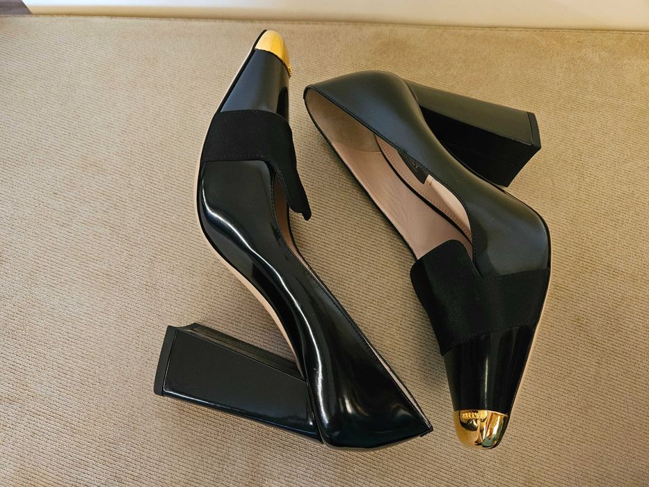 Bally обувки от естествен лак нови номер 37