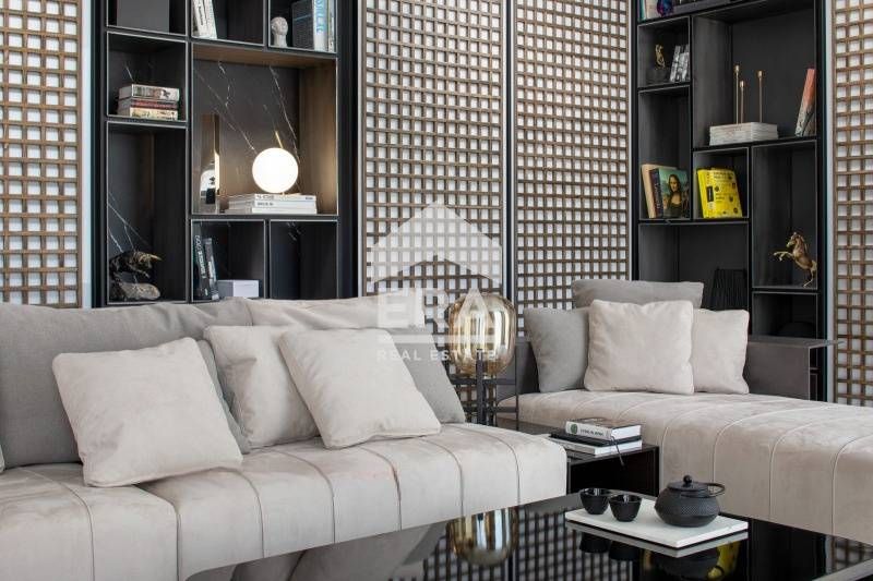 Продава се Четиристаен апартамент в София, Кръстова вада - 343 кв.м за 2781 €/кв.м - Снимка #2