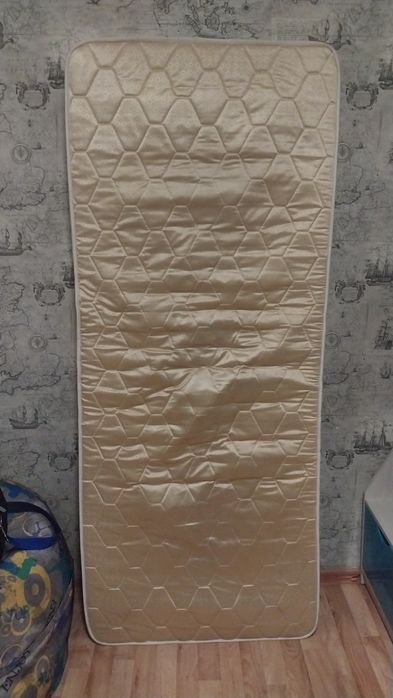 Продам матрацы..