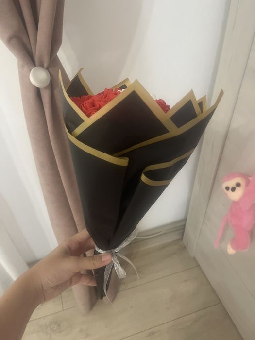 buchet 63 trandafiri