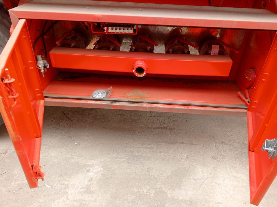 Бензовоз, цистерна, Benzovoz 
Год выпуска: 2025 новый
Количество от