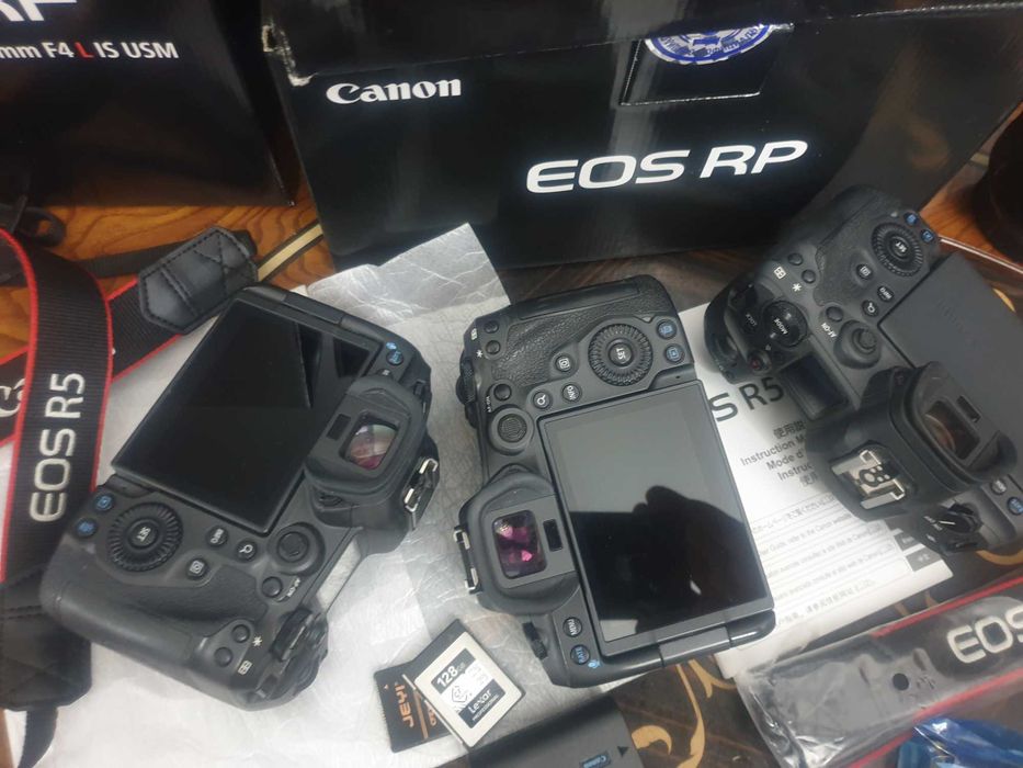 Кенон EF 100macro 2.8 новая в упаковке.запечатан