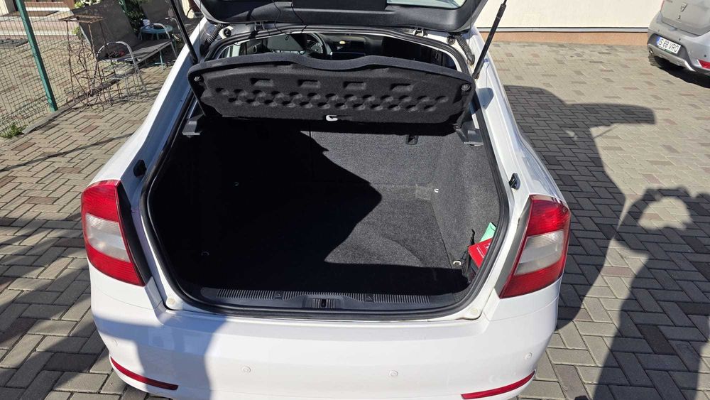 SKODA Octavia 2012 — imagine 4