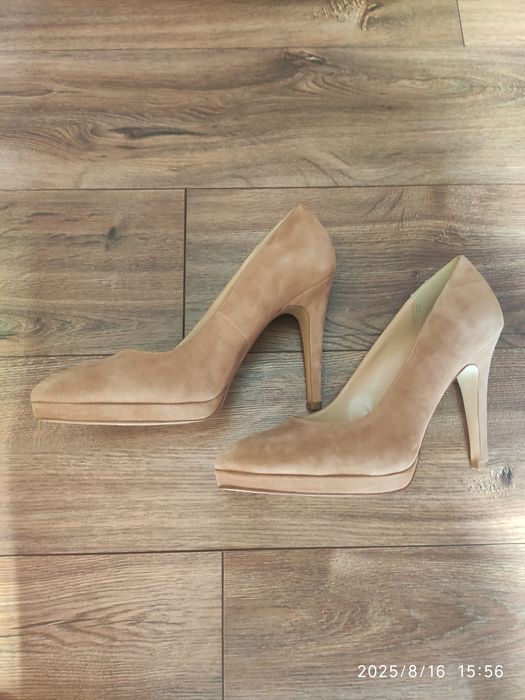 Bata / Бата ест велур нови 39/40 номер