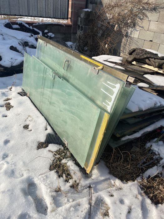 Продам стеклянные двери
