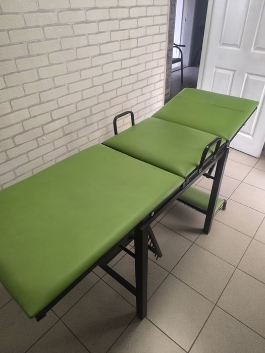 Продам кушетку складную