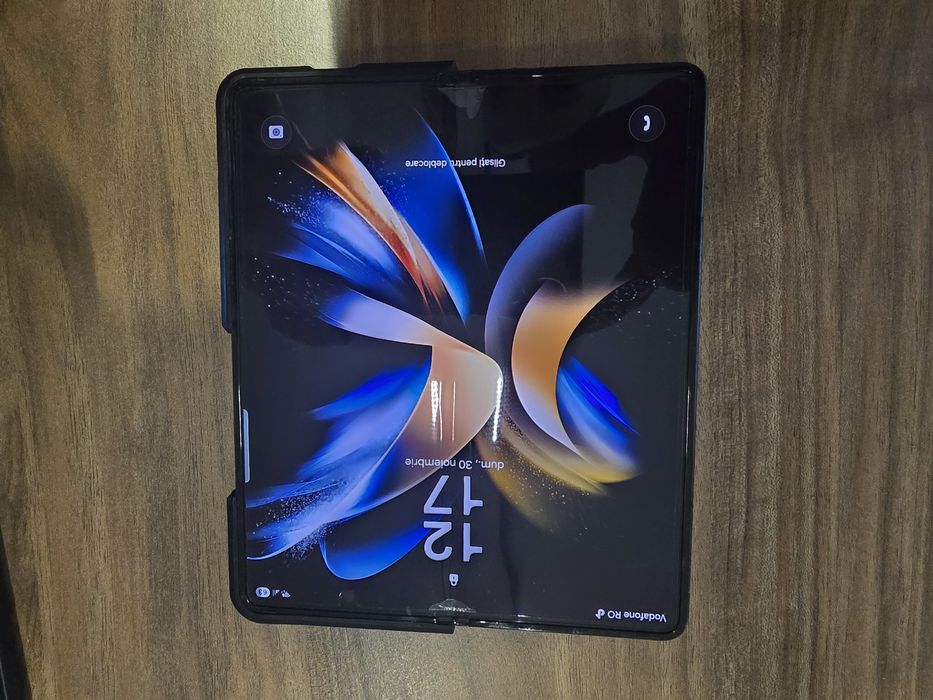 Vand Samsung Galaxy Z Fold 4 256gb 12gb ram  Impecabil