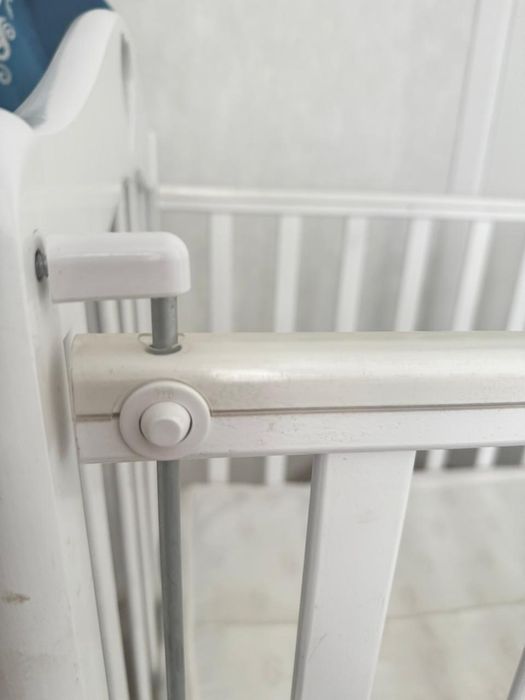 Детская кроватка, манеж