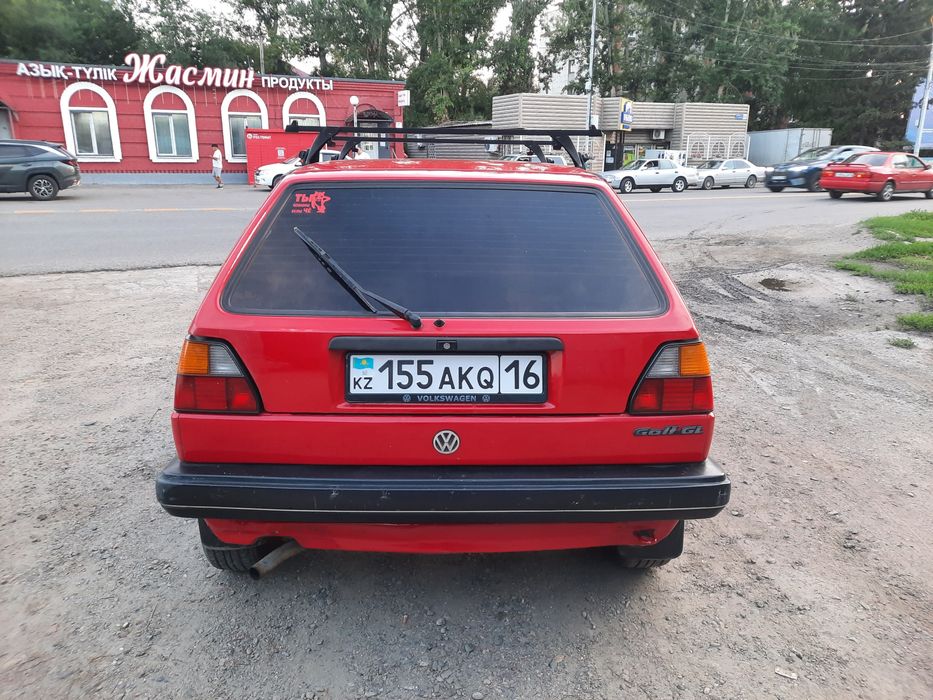 Volkswagen Golf 2