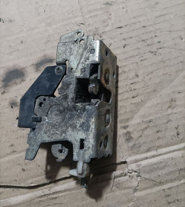 Încuietoare: actros LT Vito sprinter...asigur expedierea cole