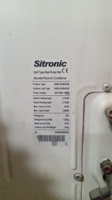 Xaladilnik vetrina sotiladi yaxshi ishlidi