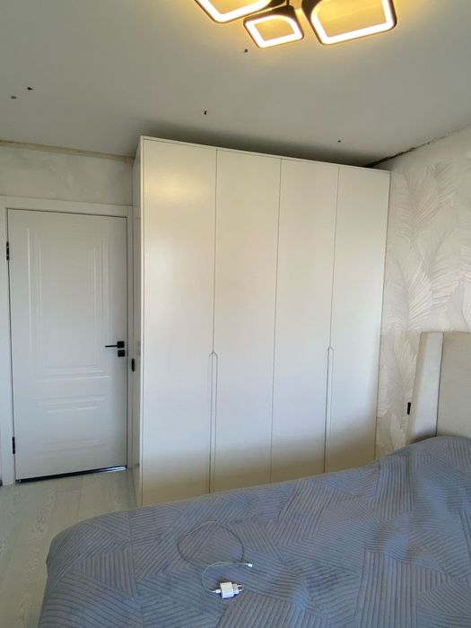 Продается спальный гарнитур