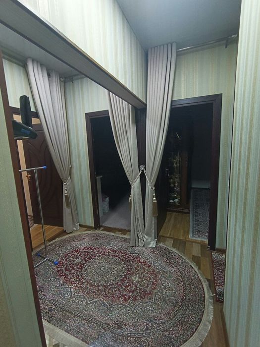 Продаётся своя трёхкомнатная квартира срочно на Юнусабад 5