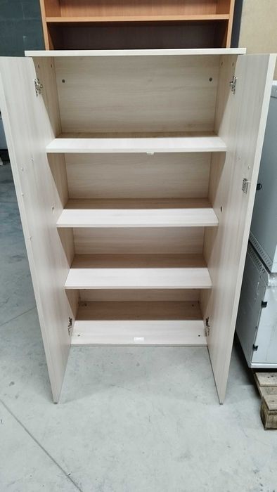 Офис шкаф - двукрил гардероб с рафтове 80/142/40 - 4 рафта