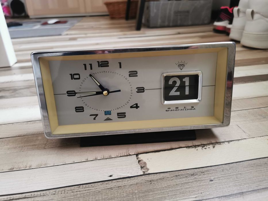 Ceas flip de masa colectie