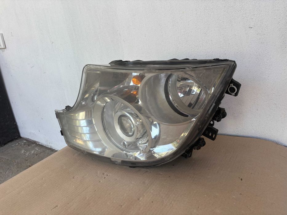 Far stanga bixenon Mercedes Actros MP4 dupa 2011 cod A9608200639
