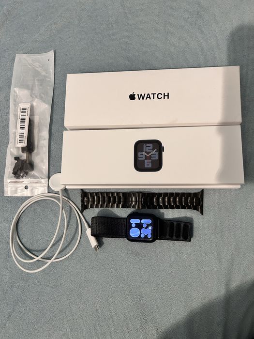 Apple Watch SE2 44 mm Cellular baterie 93%