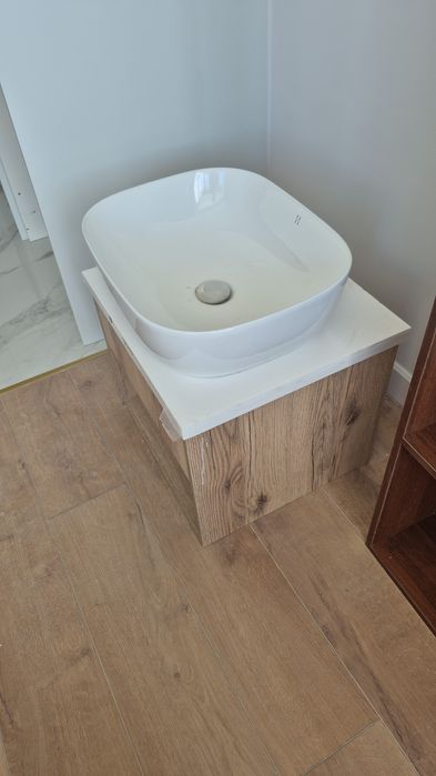 Тумба,раковина,кран