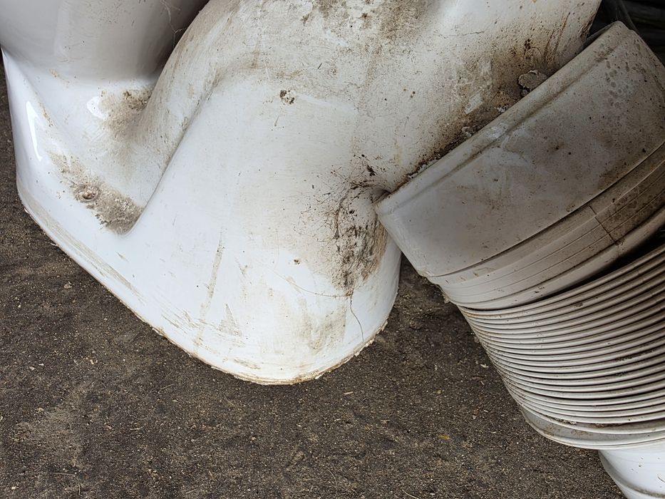 Продам унитаз в хорошем состоянии