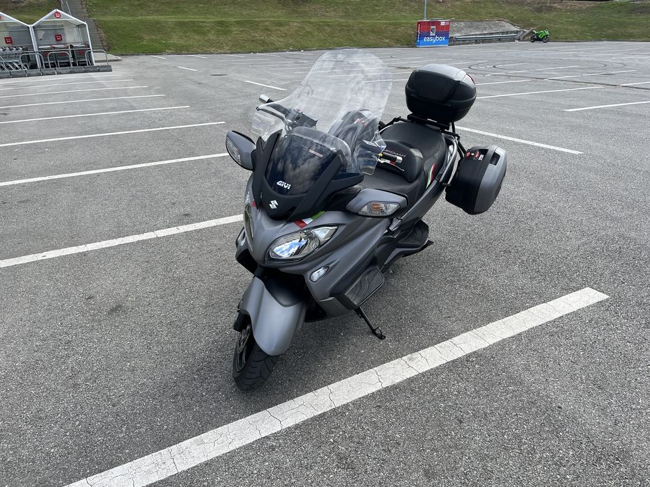 Suzuki burgman 650