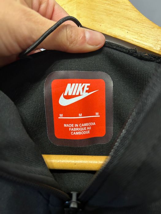 Compleu Nike Tech Black (marimi: S, M, L, XL, XXL)