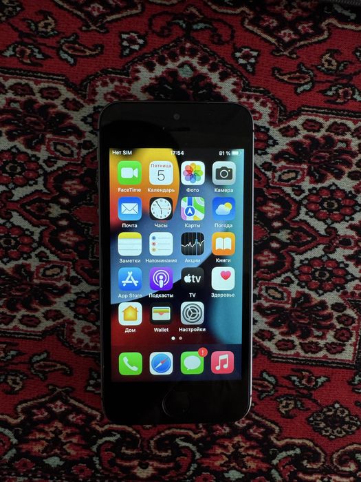 Продам iPhone 5SE 16GB