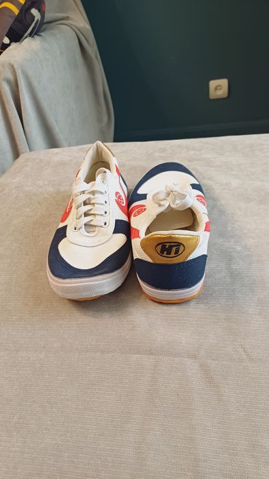 Кроссовки летние